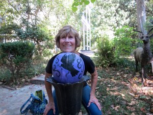 Jerri couldn't resist adding a bit of her own art to McRaven